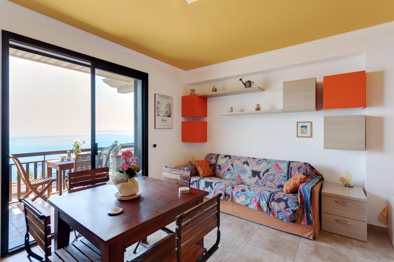 Taormina Panoramic Seaview Apartment ภายนอก รูปภาพ