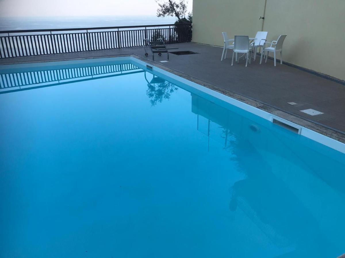Taormina Panoramic Seaview Apartment ภายนอก รูปภาพ